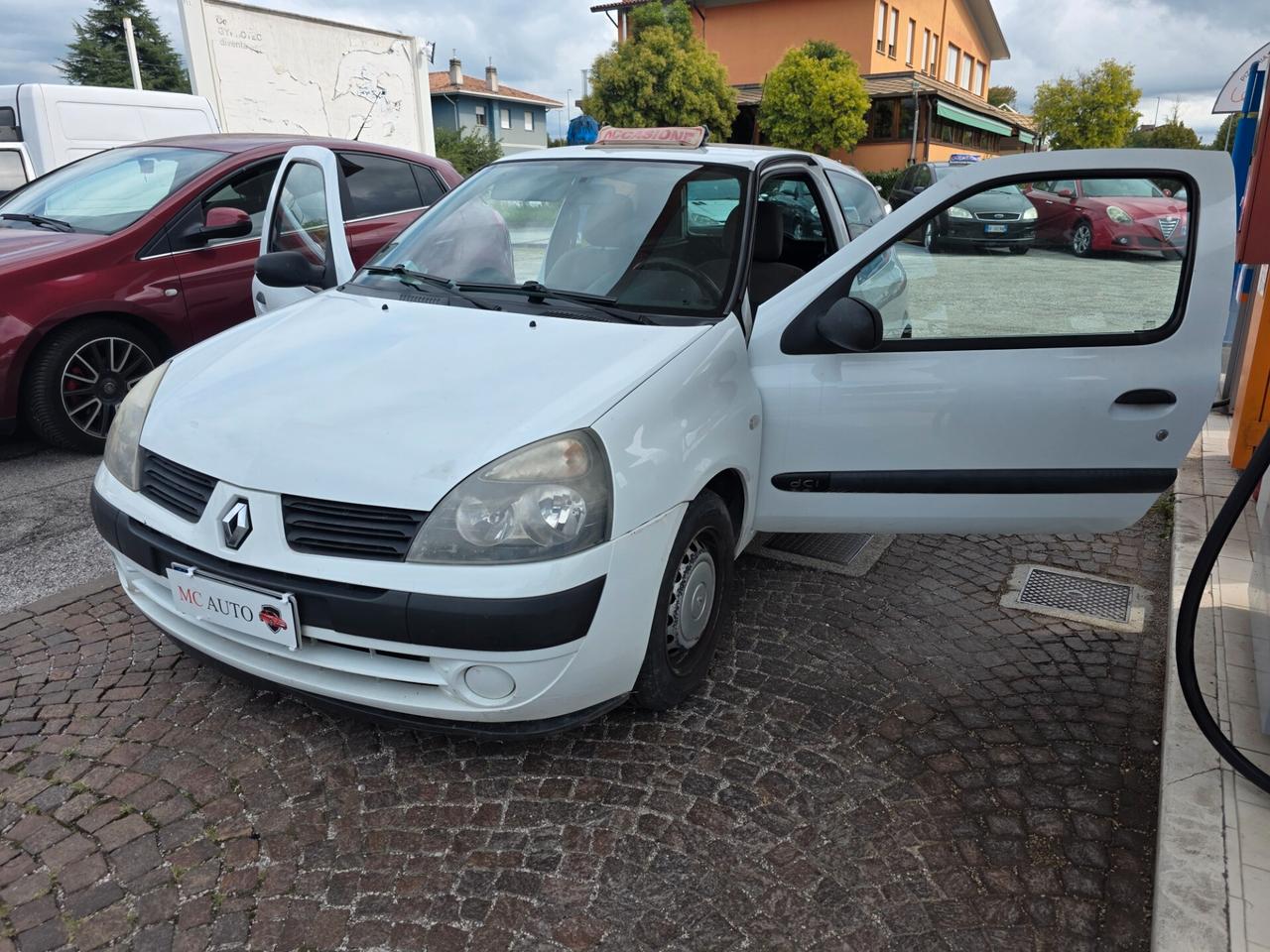 Renault Clio 1.5 dCi 65CV cat 3 porte Access Van con 165.000km