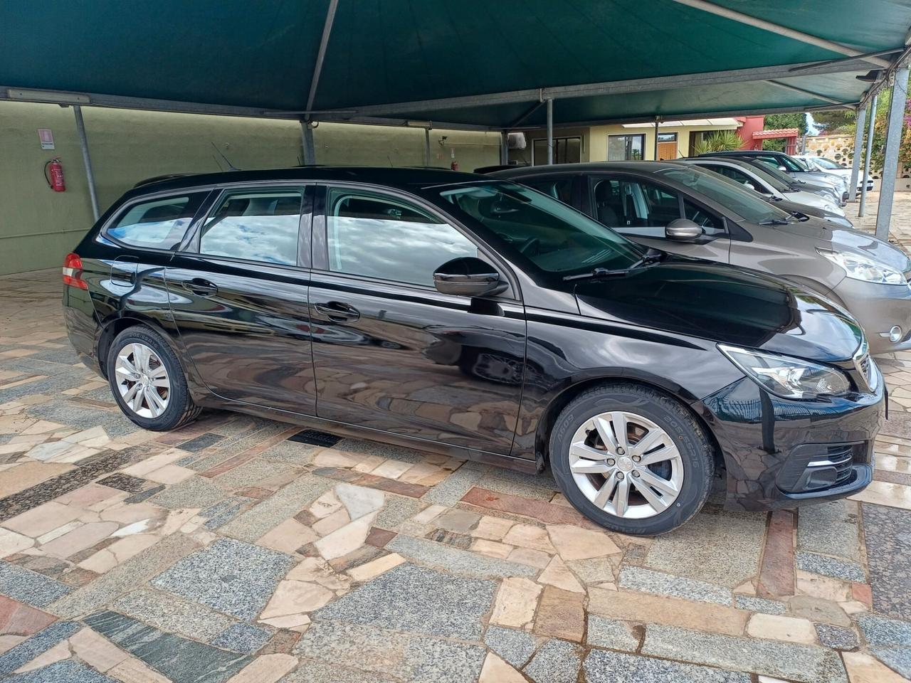 Peugeot 308 BlueHDi 100 S&S Active