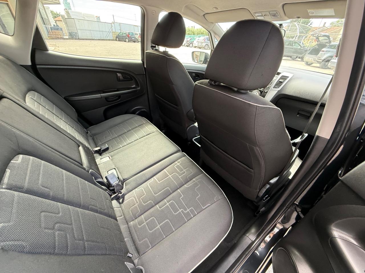 Kia Venga 1.4 CRDi 90CV - Neopatentati