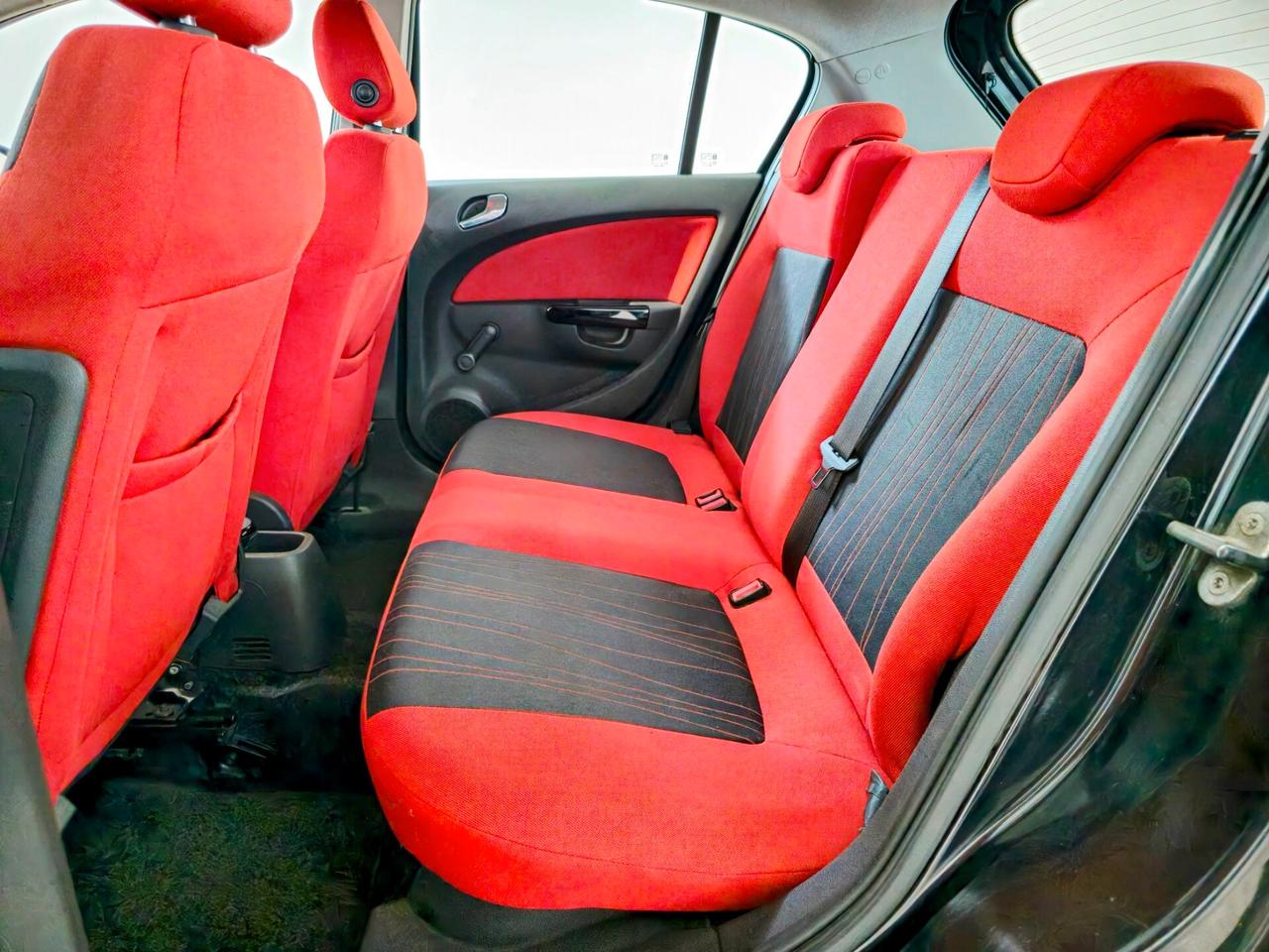 Opel Corsa 1.2 5 porte Cosmo