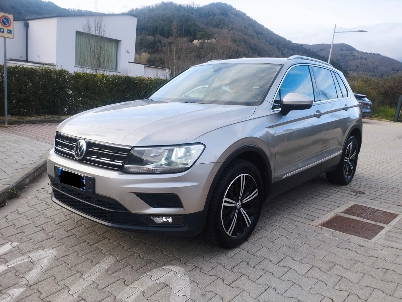 Volkswagen Tiguan 2.0 TDI SCR 4MOTION Business BlueMotion Technology