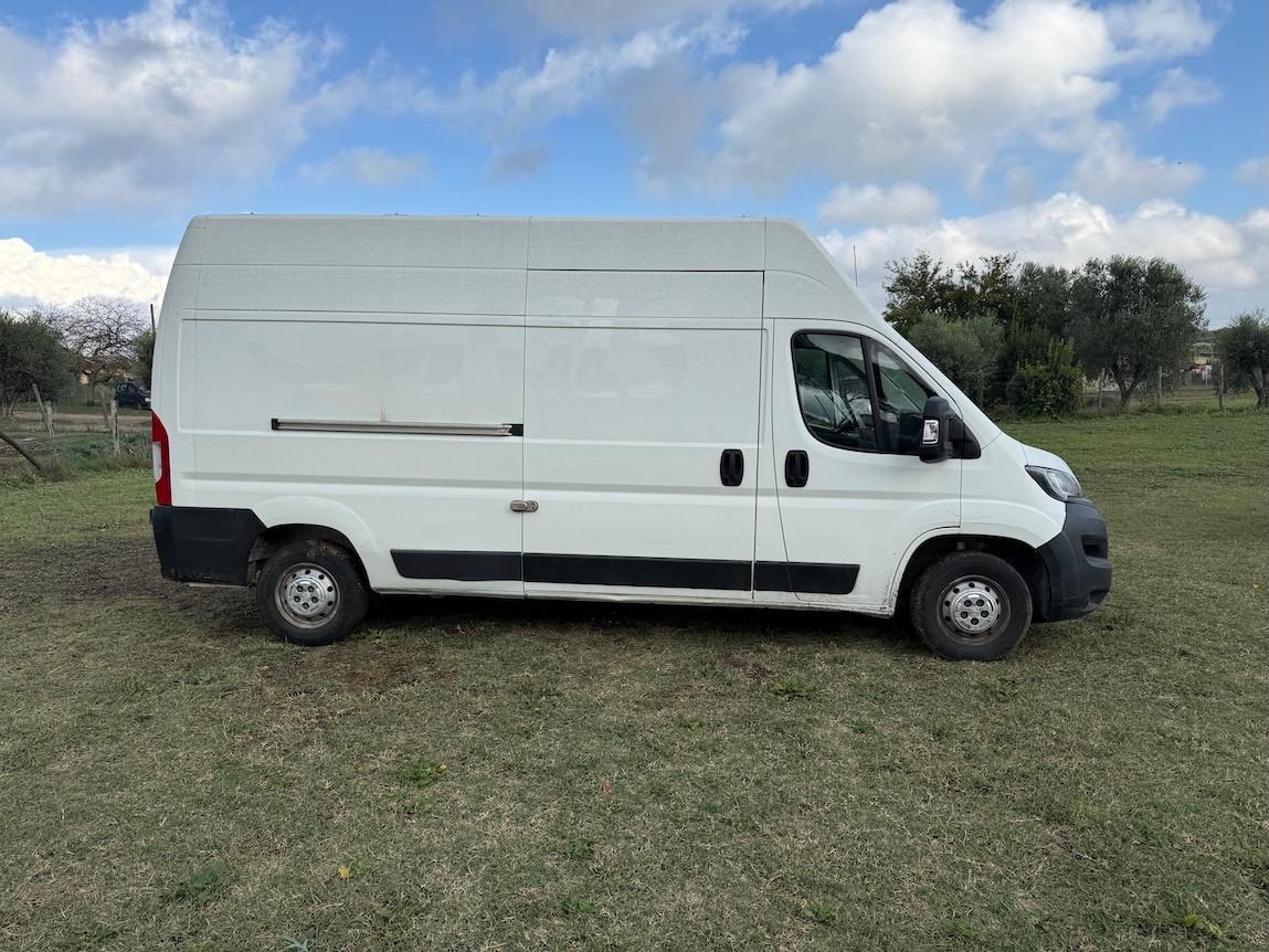 Peugeot BOXER 335 2.0 BlueHDi 130CV Furgone