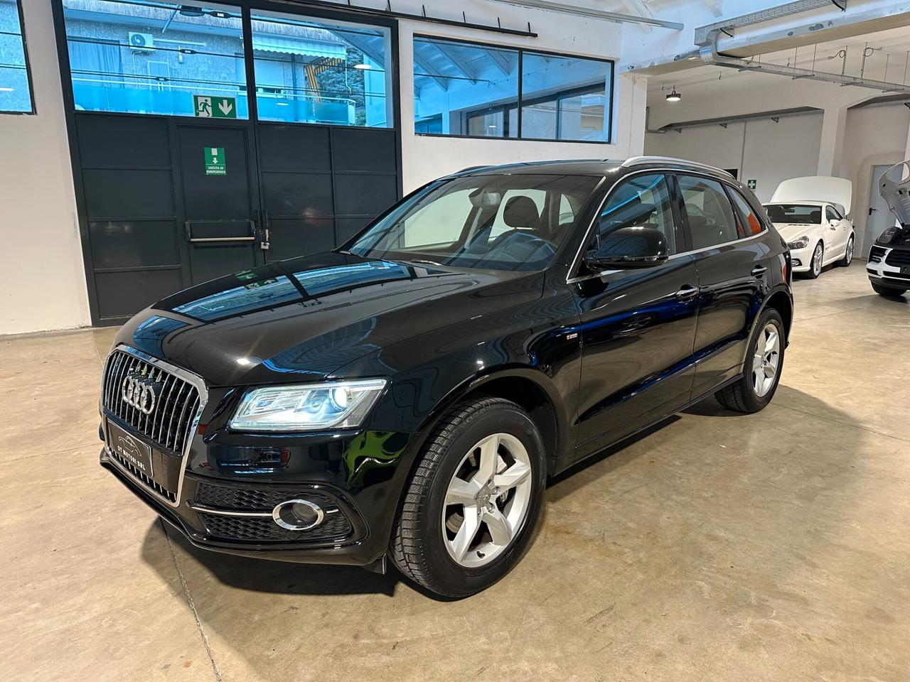 Audi Q5 2.0 TDI diesel quattro S tronic - S line E6