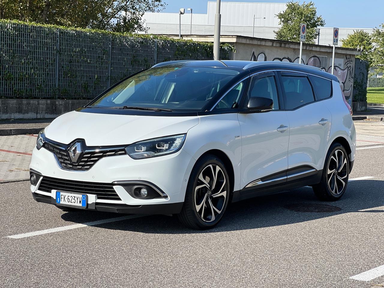 Renault Grand Scenic dCi 8V 110 CV EDC Energy Bose
