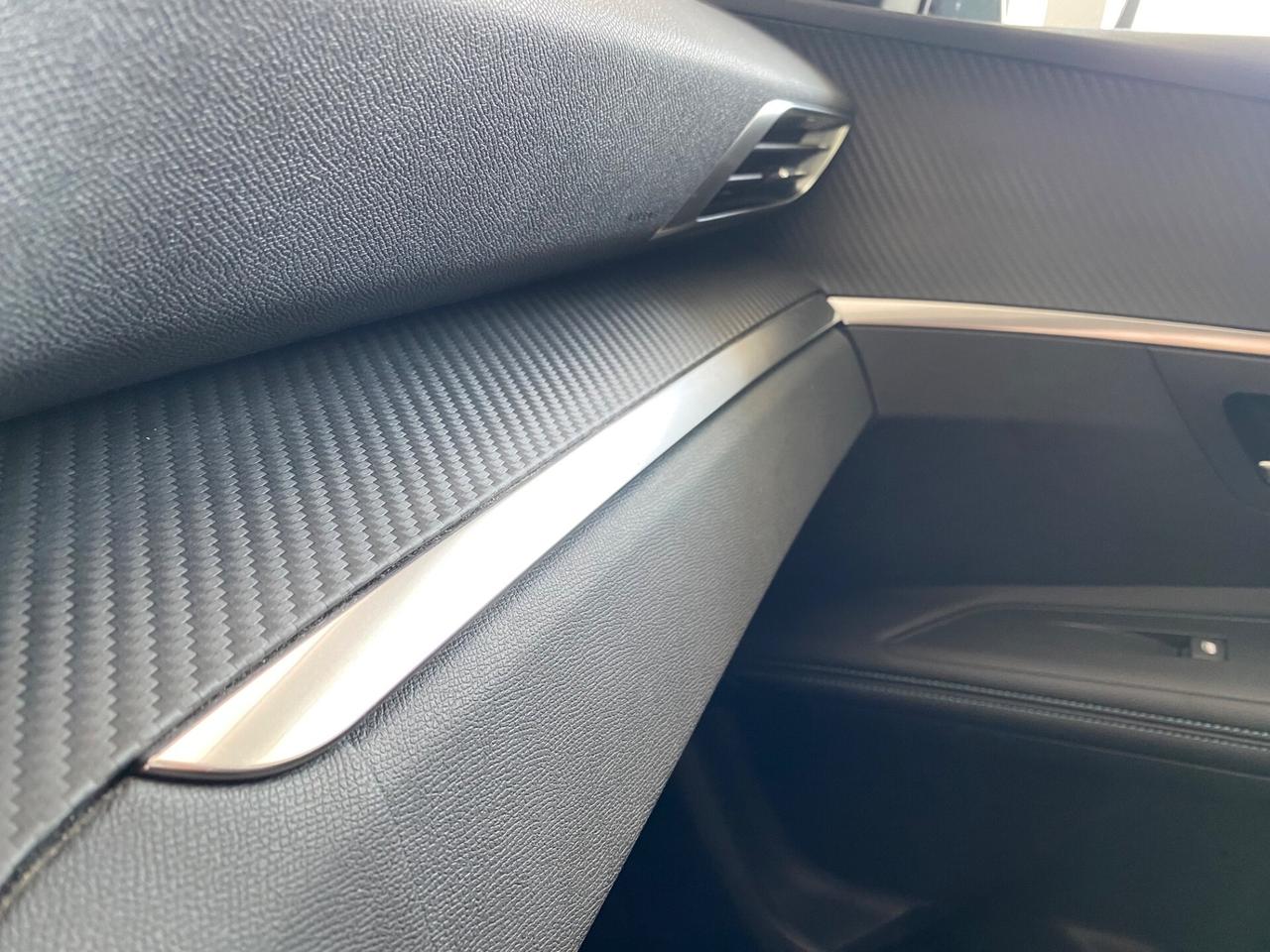 Peugeot 3008 130cv EAT8 GT PACK+F1 IVA 104 2023