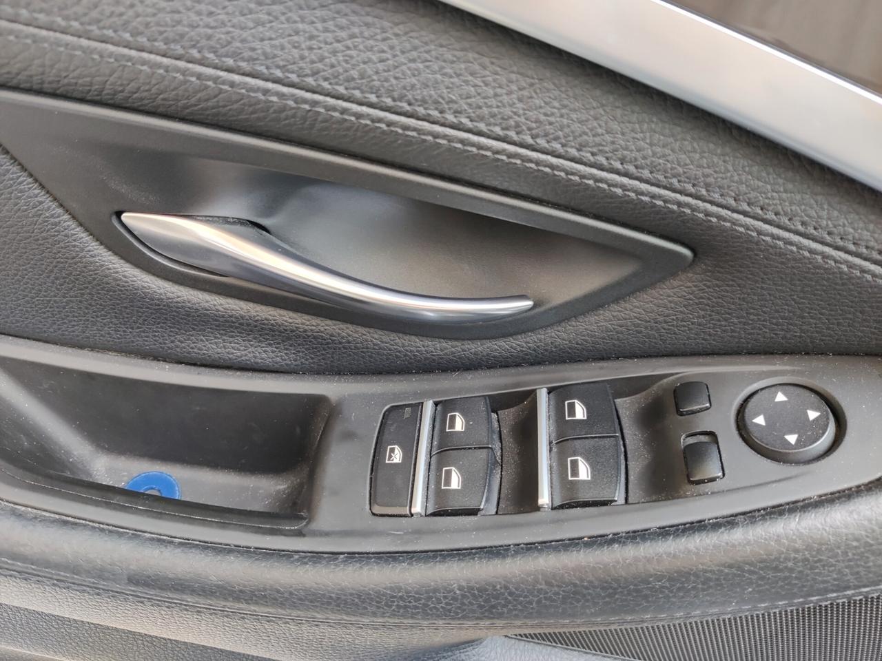Bmw 520 525d xDrive Touring Luxury
