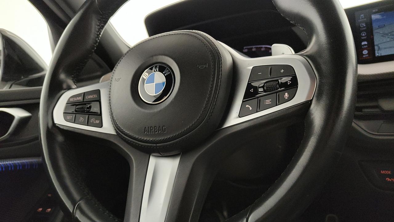 BMW Serie 1 F40 - 118d Msport auto