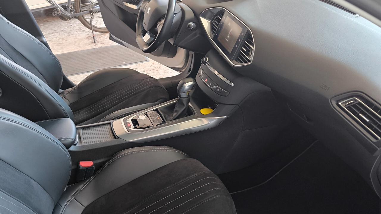 Peugeot 308 BlueHDi 120 S&S EAT6 Allure