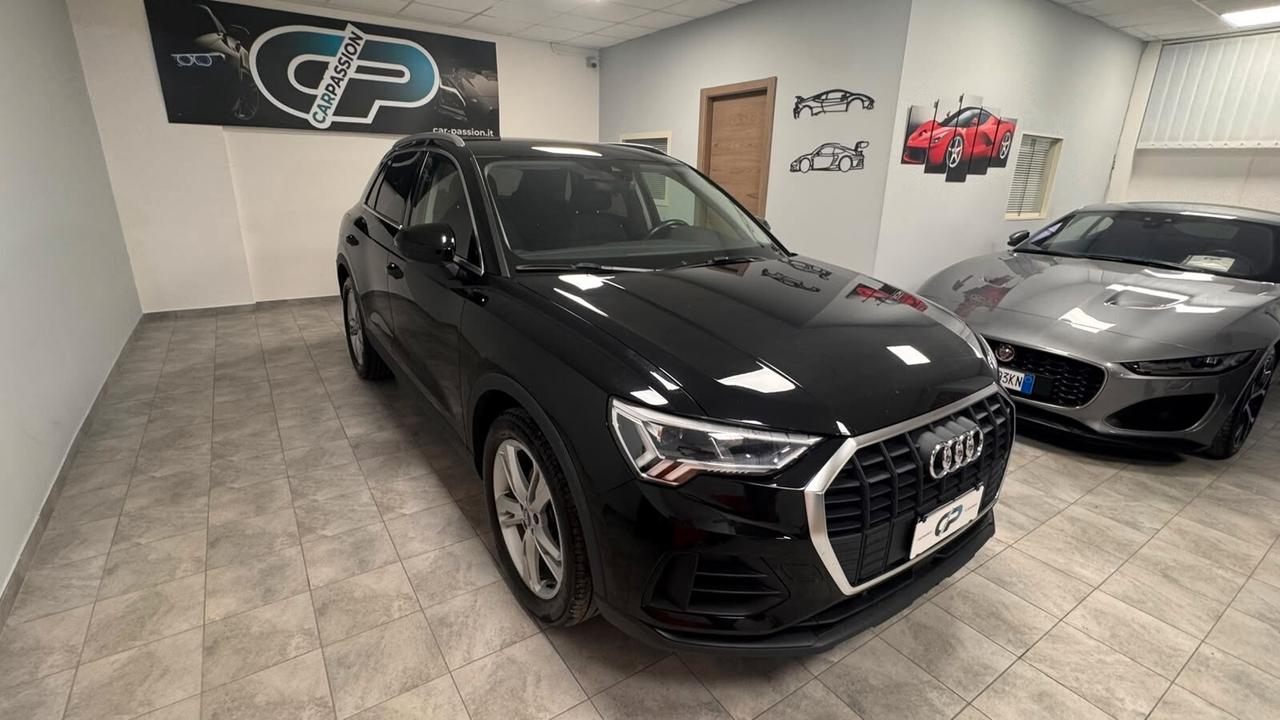 Audi Q3 35 TDI S tronic Business