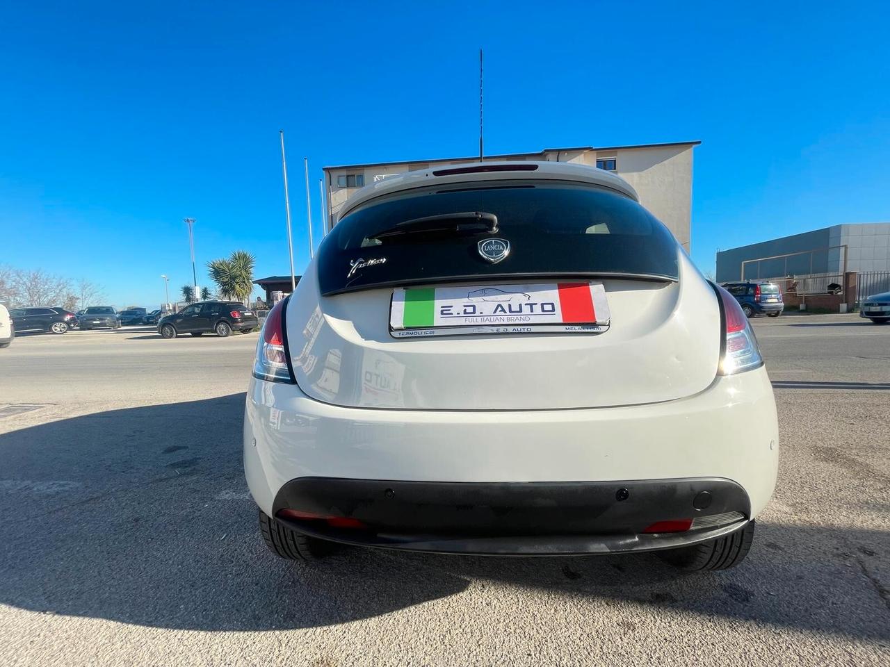 Lancia Ypsilon 1.2 69 CV 5 porte GPL Ecochic Gold