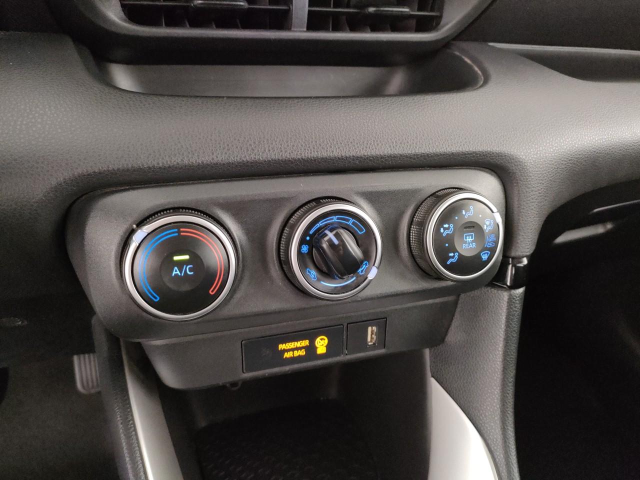 TOYOTA Yaris 1.0 Active