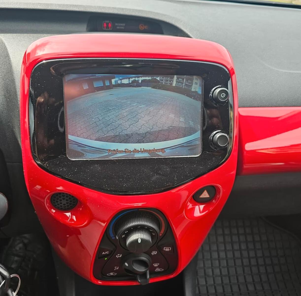 Toyota Aygo 1.0 VVT-i 69 CV 5 porte x-play