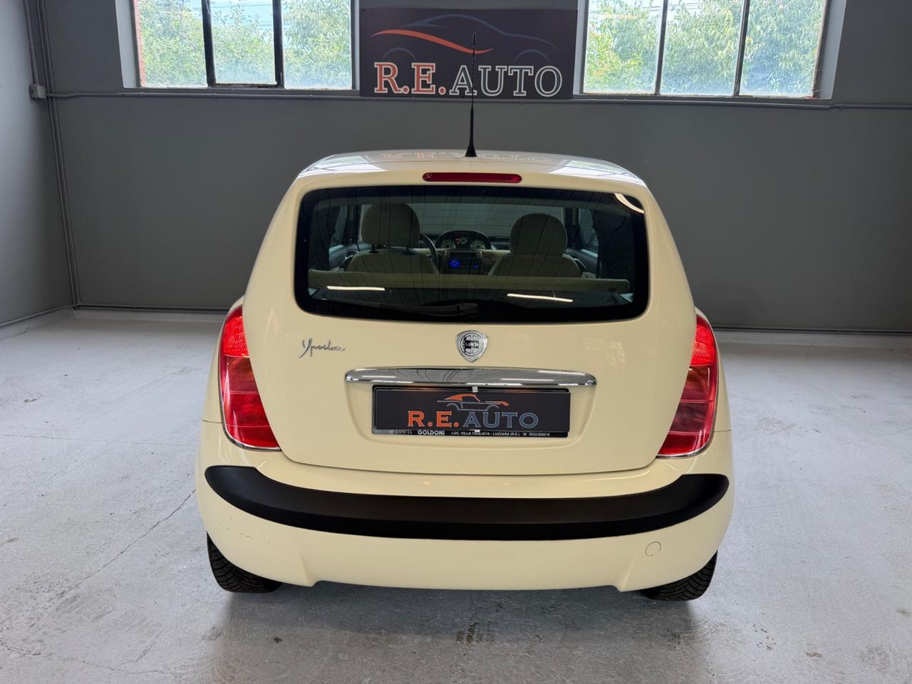 Lancia Ypsilon 1.2 16V Oro