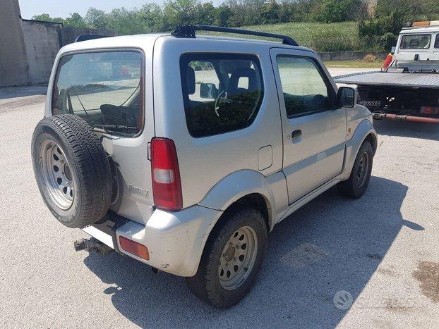 Suzuki Jimny 1.5 DDiS 86CV 4x4 JLX G.Traino