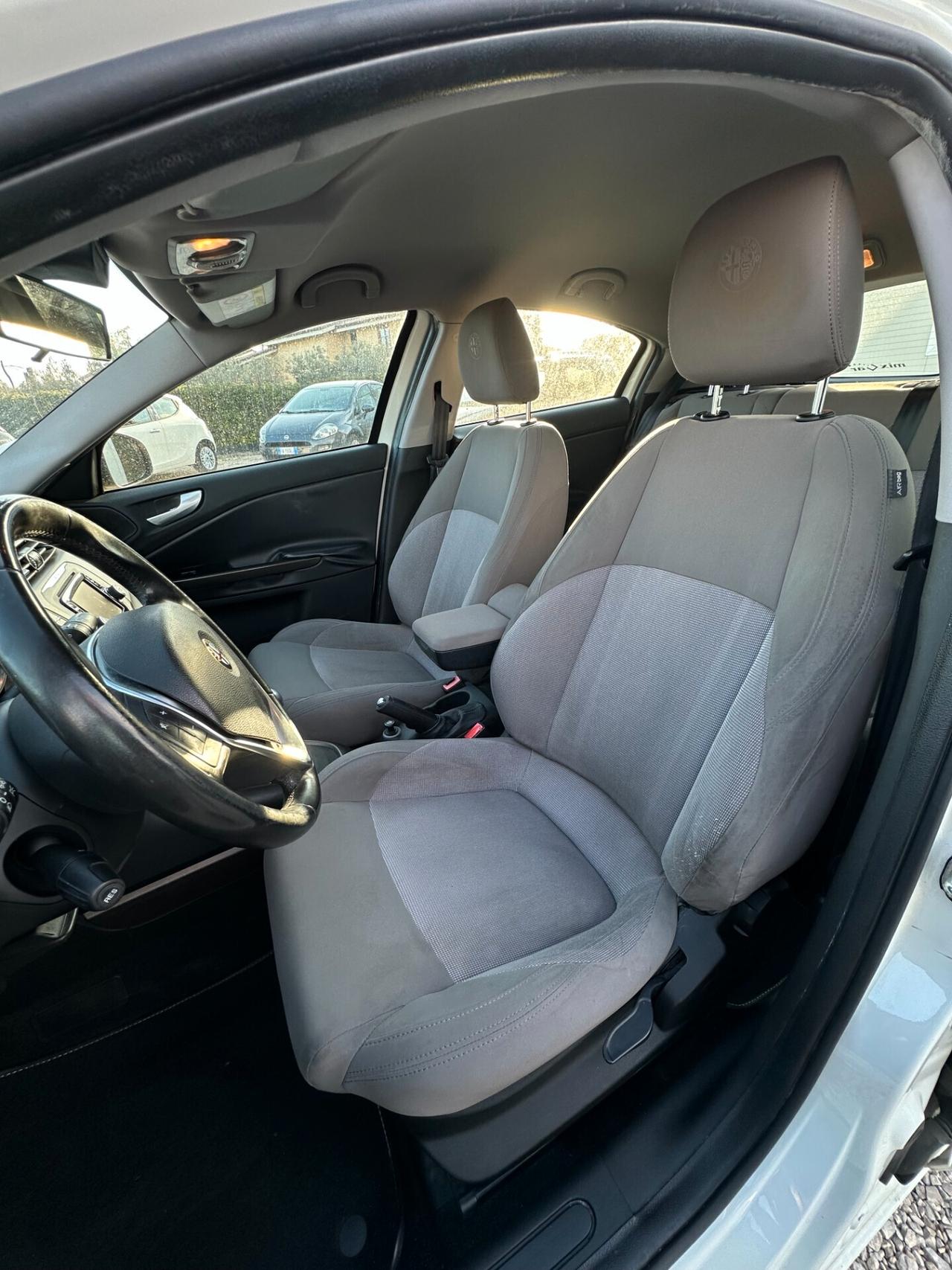 Alfa Romeo Giulietta 1.6 JTDm-2 105 CV Exclusive