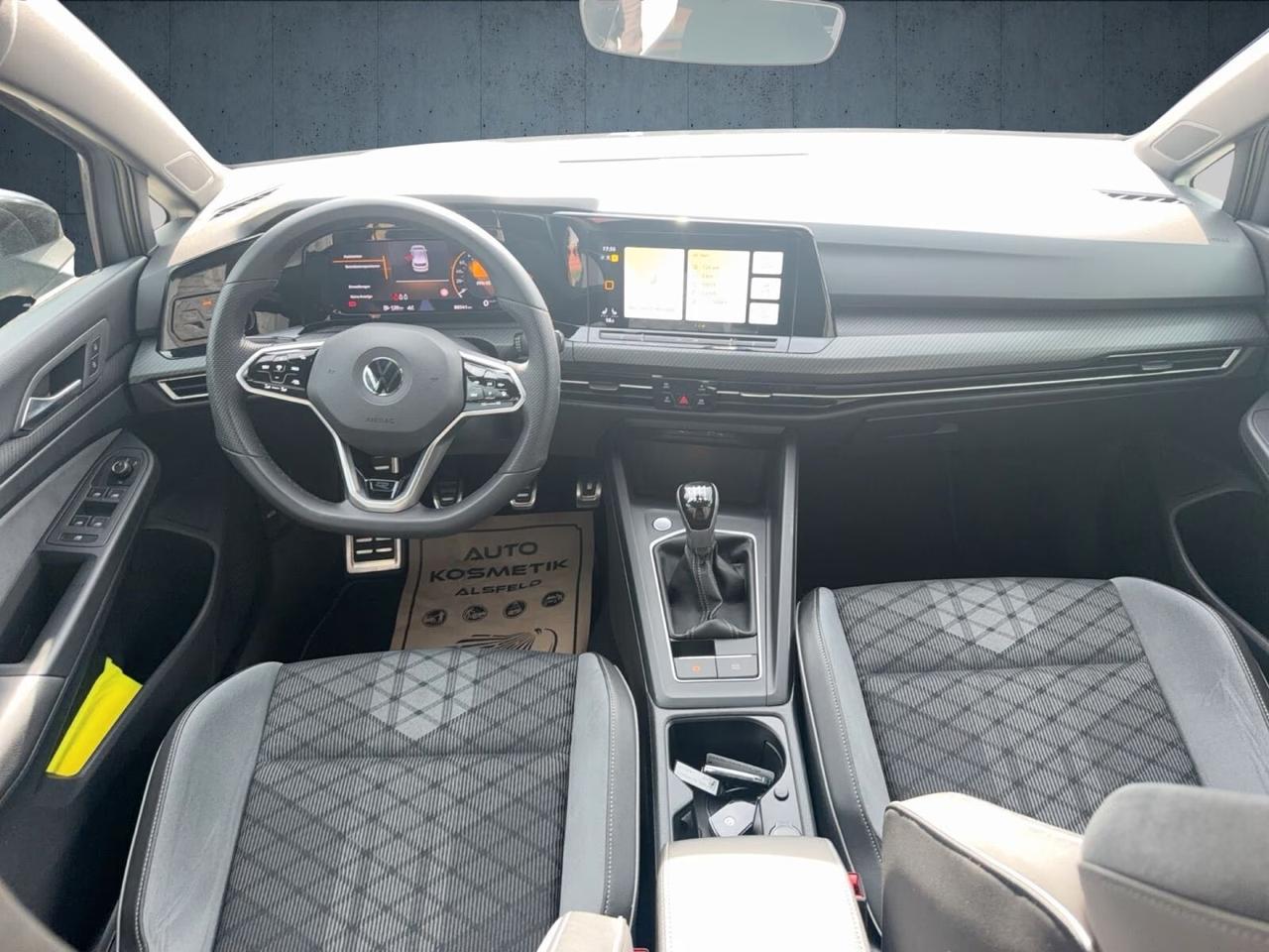 Volkswagen Golf 1.5 TSI R-Line
