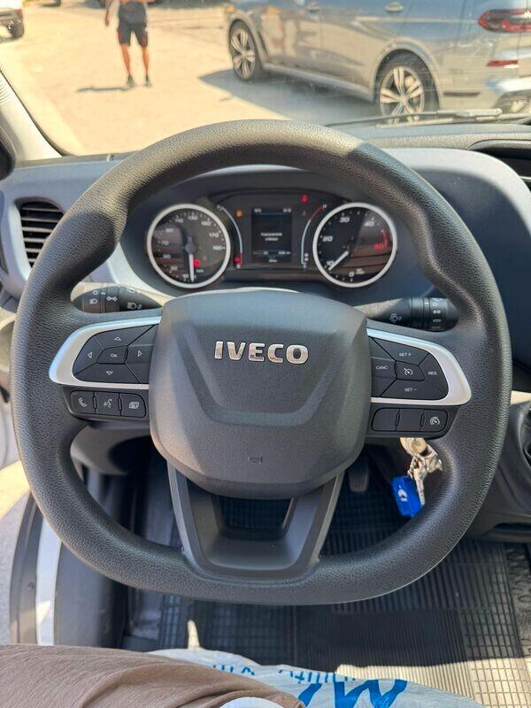 NEW IVECO DAILY 35S14 METANO FURGONATO 2022