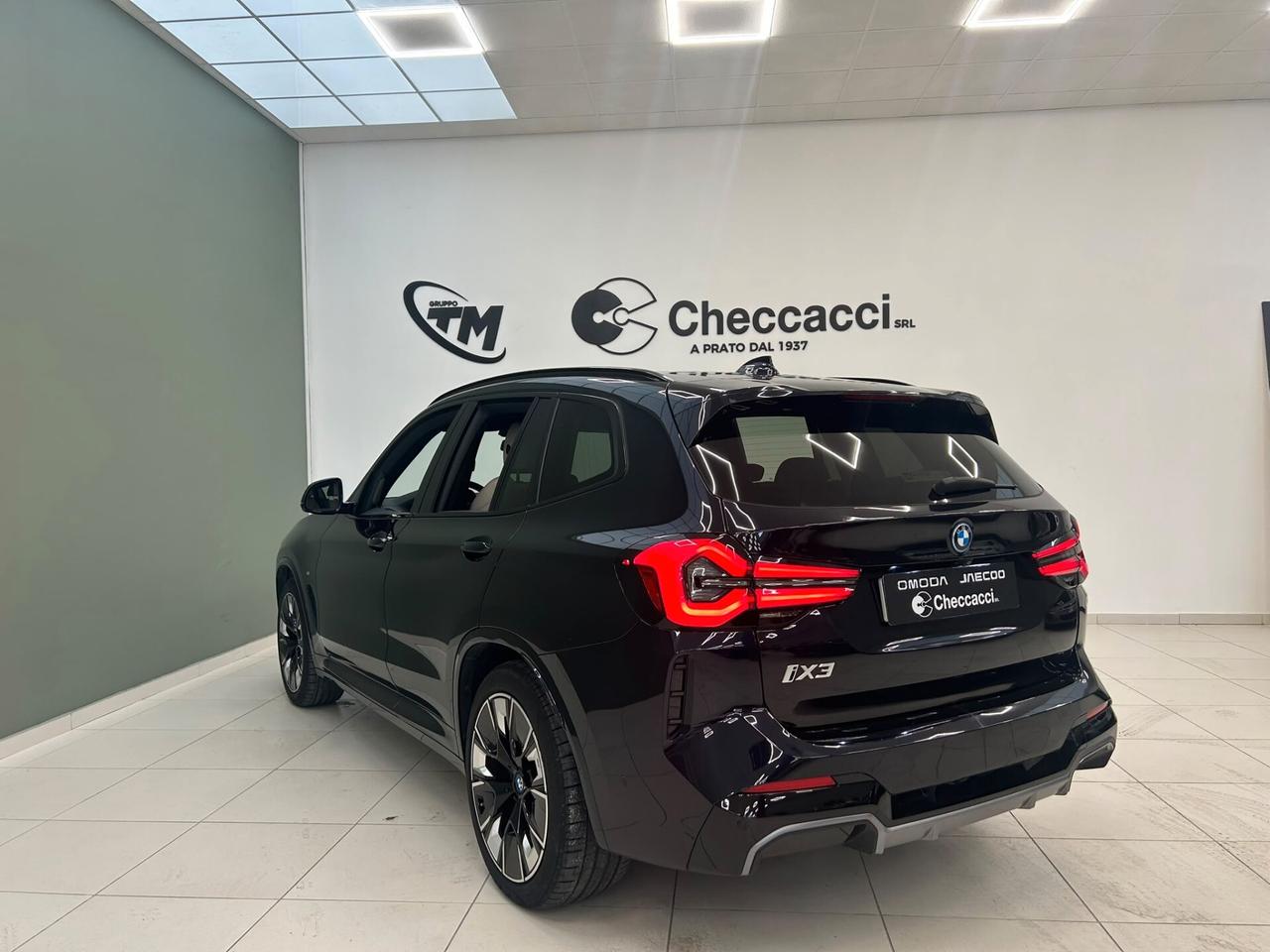 Bmw IX3 Impressive