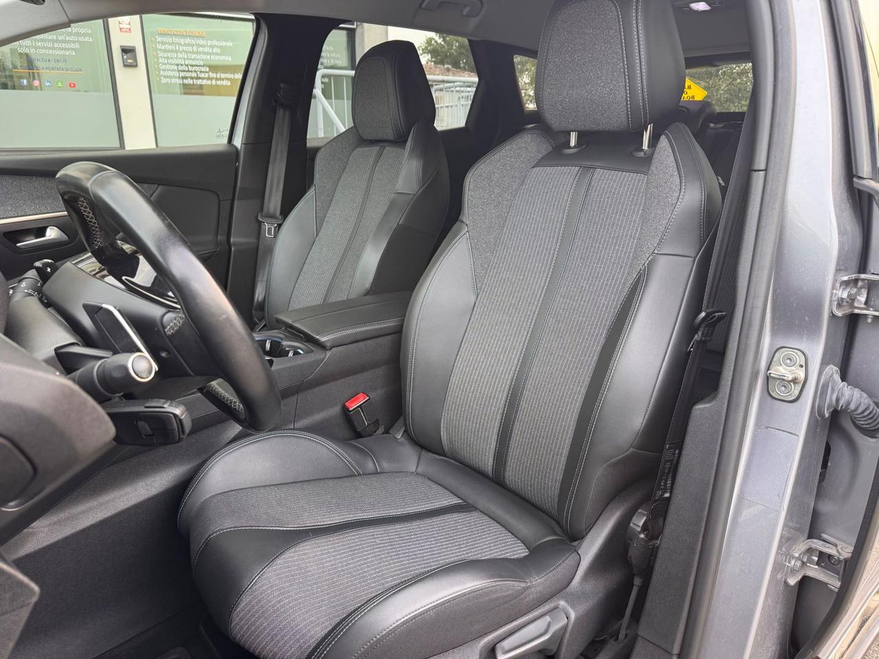 Peugeot 3008 Allure Pack 1.5 Blue HDI 130 #11958
