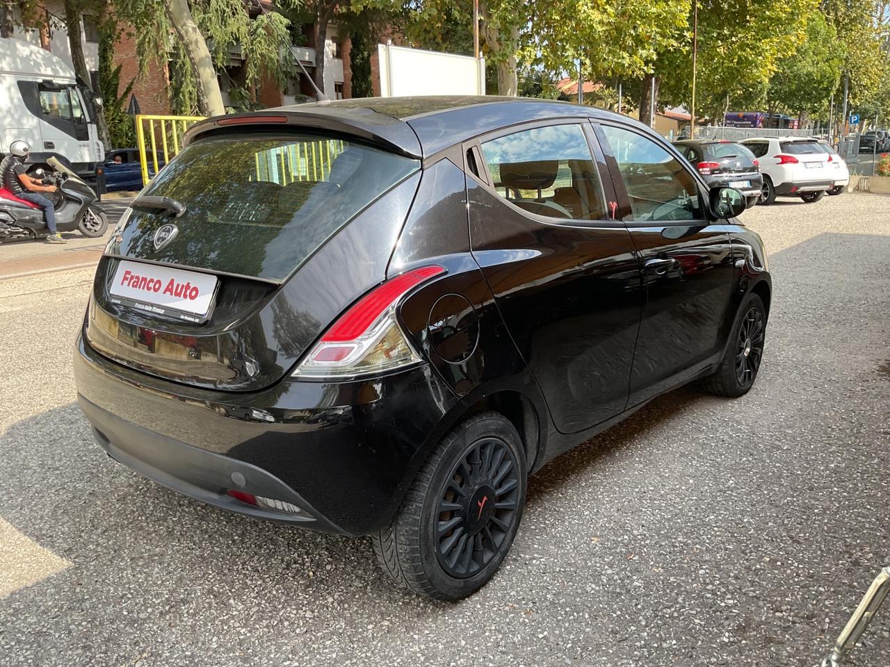 Lancia Ypsilon 1.2 5porte GPL Ecochic Gold OK NEOPATENTATI