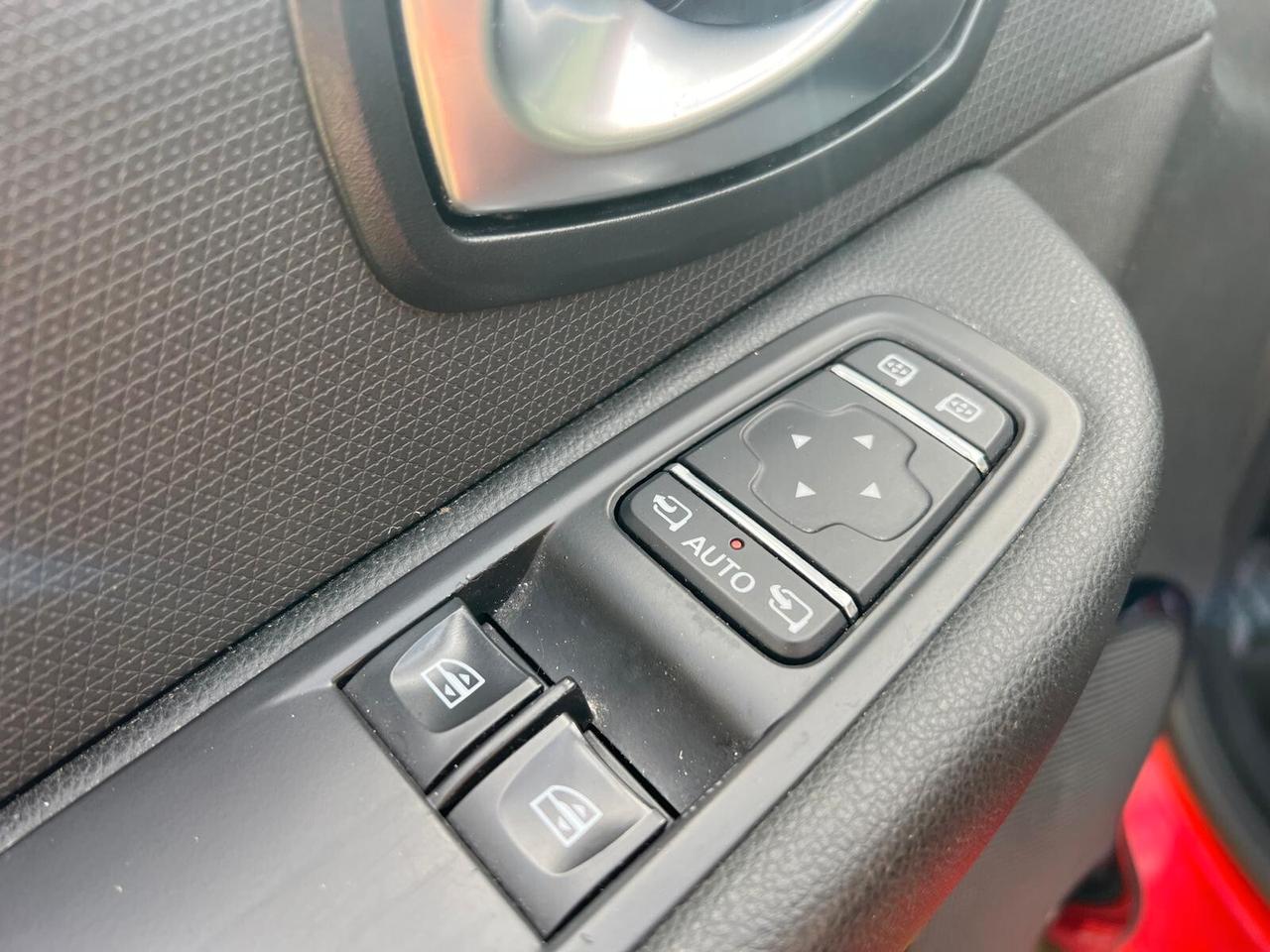 Renault Clio 1.2 75 CV 5 porte Duel2