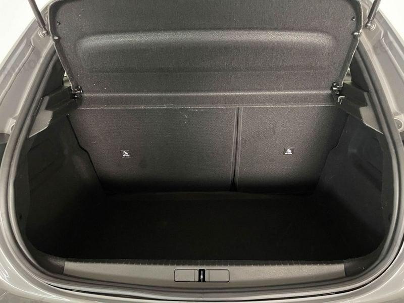 Peugeot 208 208 1.2 hybrid Allure 110cv e-dcs 6