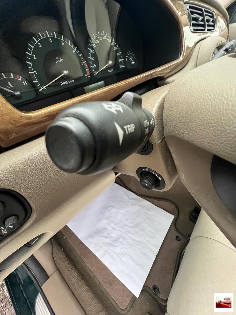 JAGUAR - S-Type - 2.5 V6 24V Executive