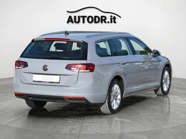 VOLKSWAGEN Passat Variant 2.0 TDI EVO DSG Business Fari LED, Navi, Ambient