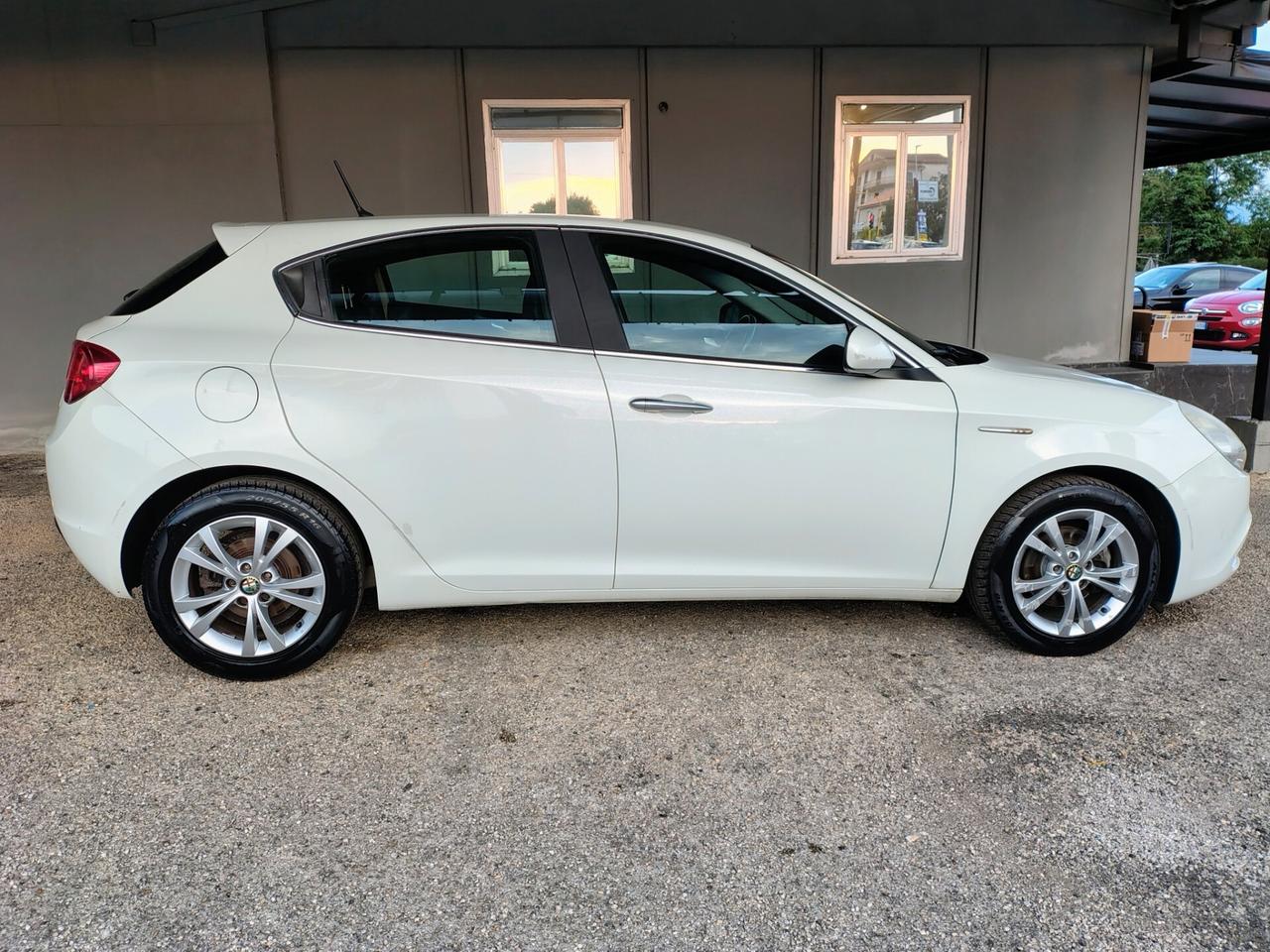 Alfa Romeo Giulietta 1.6 JTDm-2 105 CV Exclusive