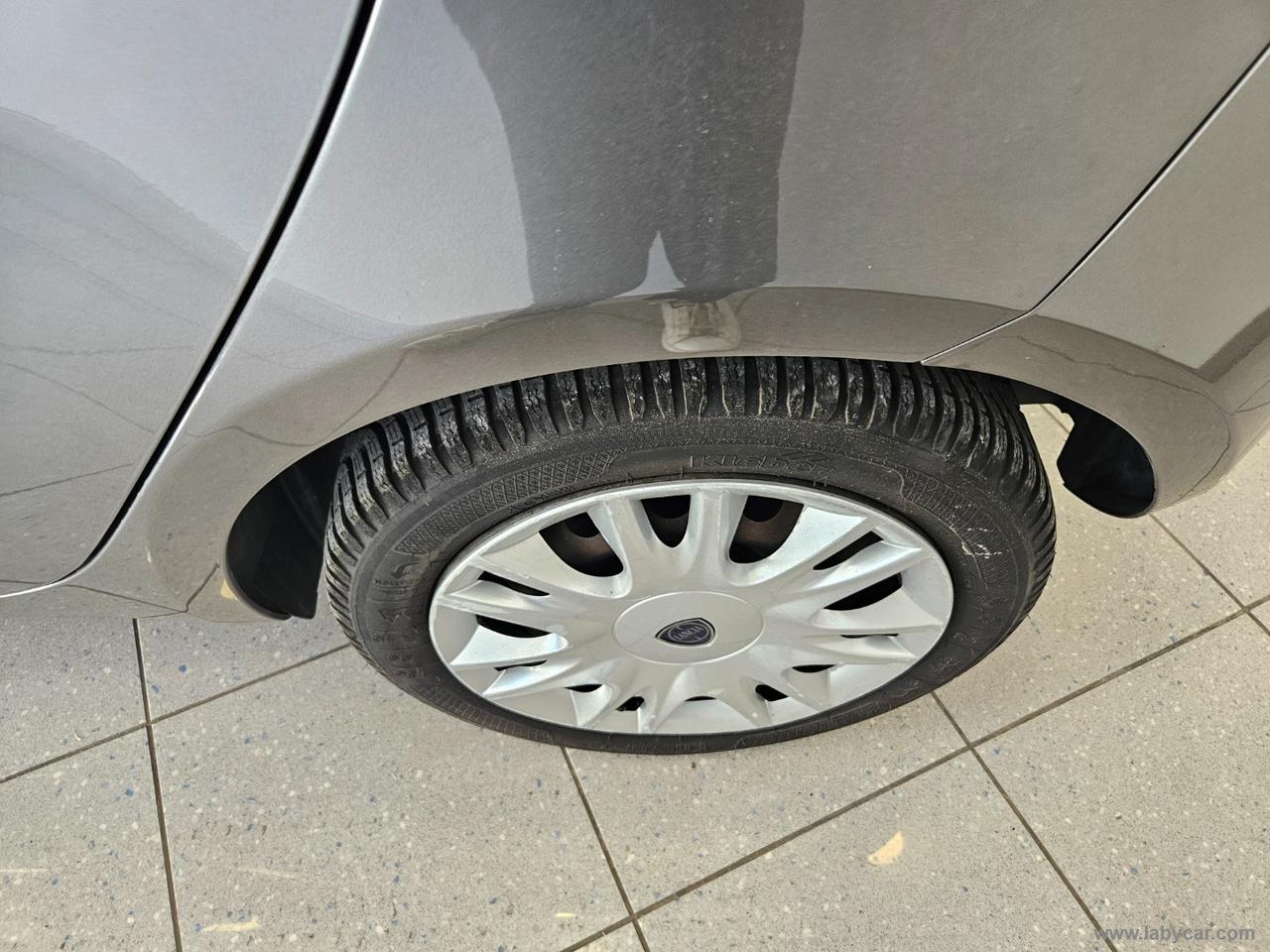 LANCIA Ypsilon 1.2 69 CV 5p. GPL Ecochic Gold