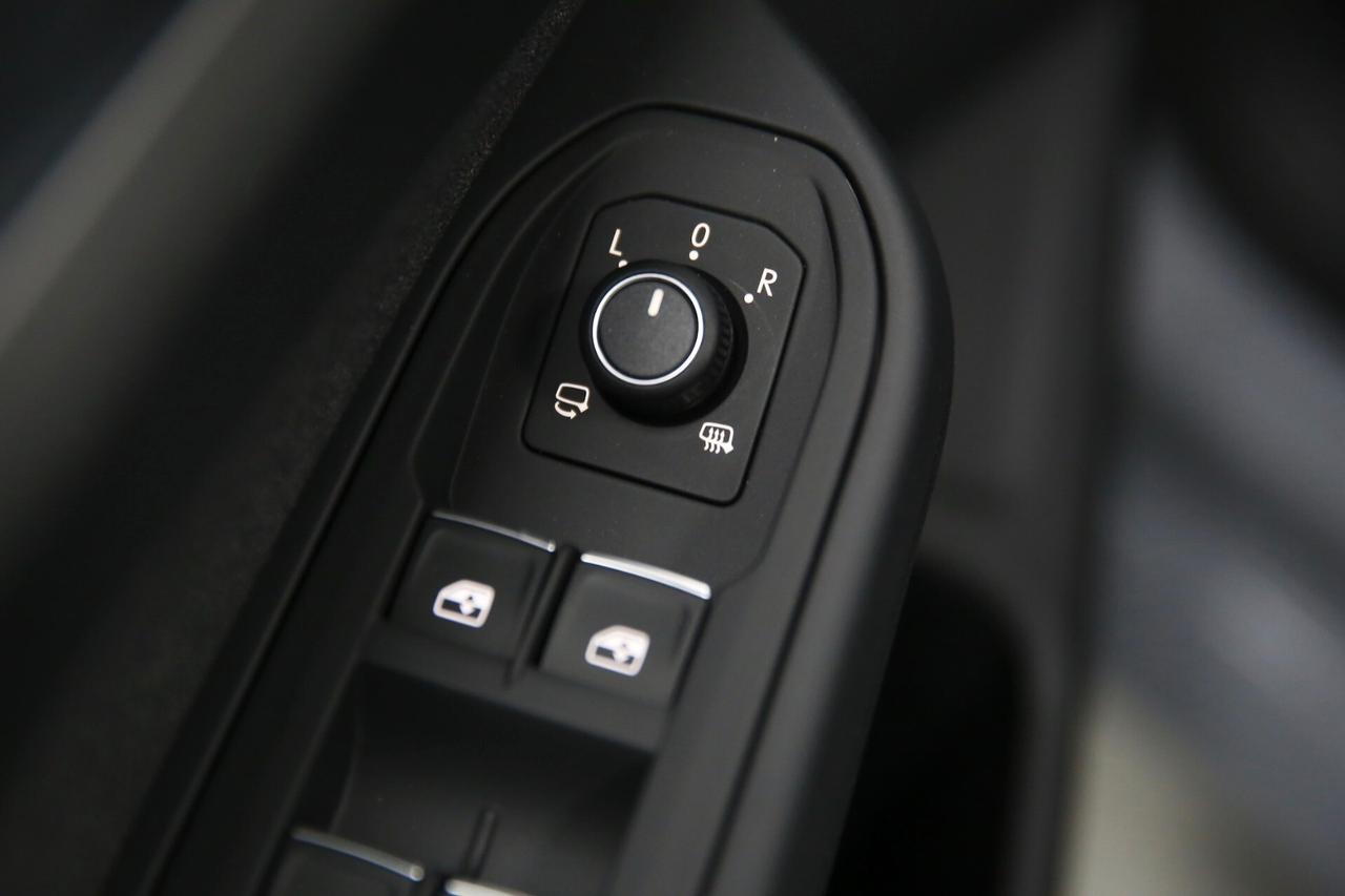 Volkswagen Golf Edition Plus 1.5 eTSI 115 cv DSG KM0
