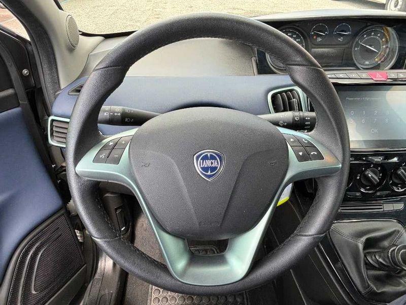 Lancia Ypsilon New 5 porte My24 1.0 Firefly 70 CvStart&Stop Hybrid Oro
