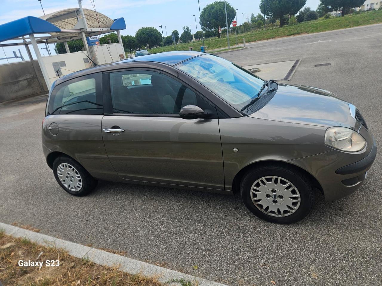 Lancia Ypsilon 1.2 16V Oro
