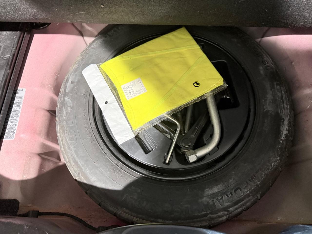 Fiat 500 1.0 Hybrid Red