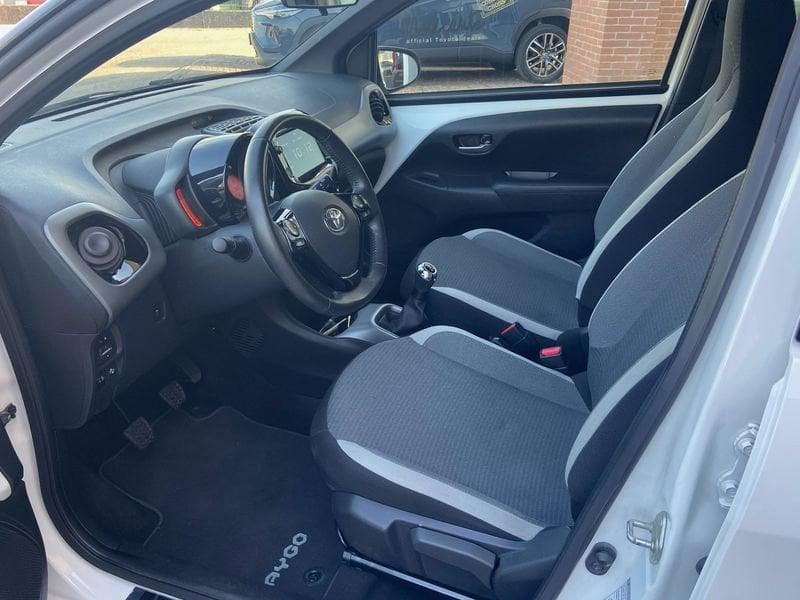 Toyota Aygo Aygo Connect 1.0 VVT-i 72 CV 5 porte x-play