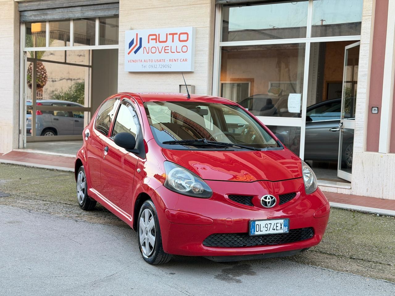 Toyota Aygo 1.0 12V VVT-i 5 porte Sol