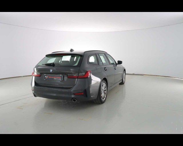 BMW 318 d 48V Touring Business Advantage