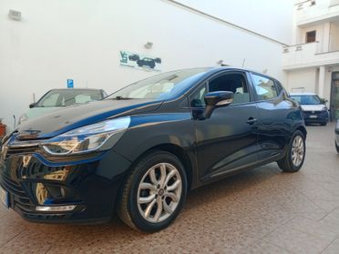Renault Clio TCe 12V 90 CV GPL 5 porte Moschino Intens