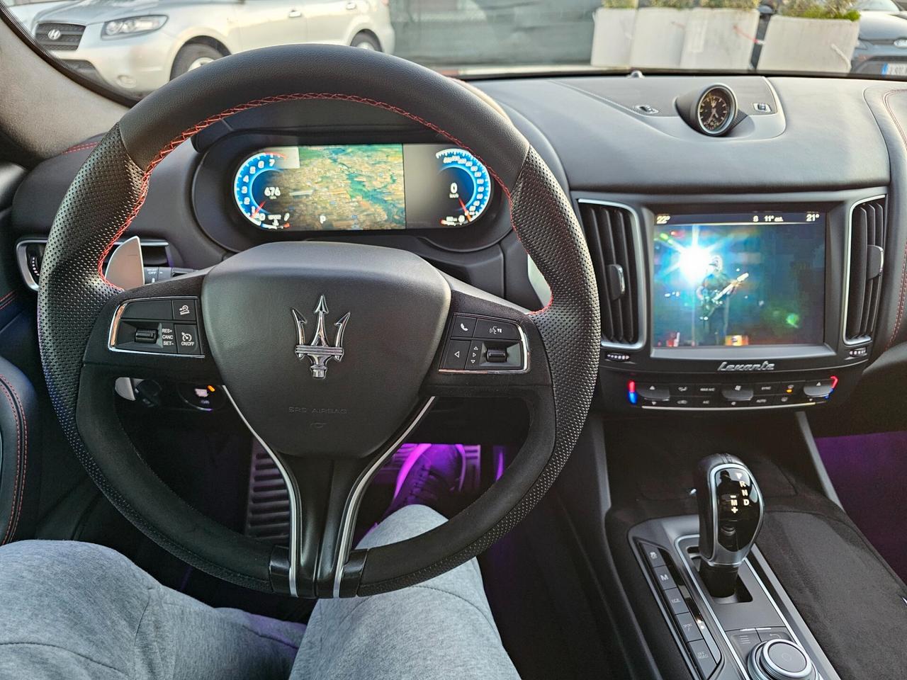 MASERATI LEVANTE 3.0D 250CV GRANSPORT FULL TETTO COKPIT