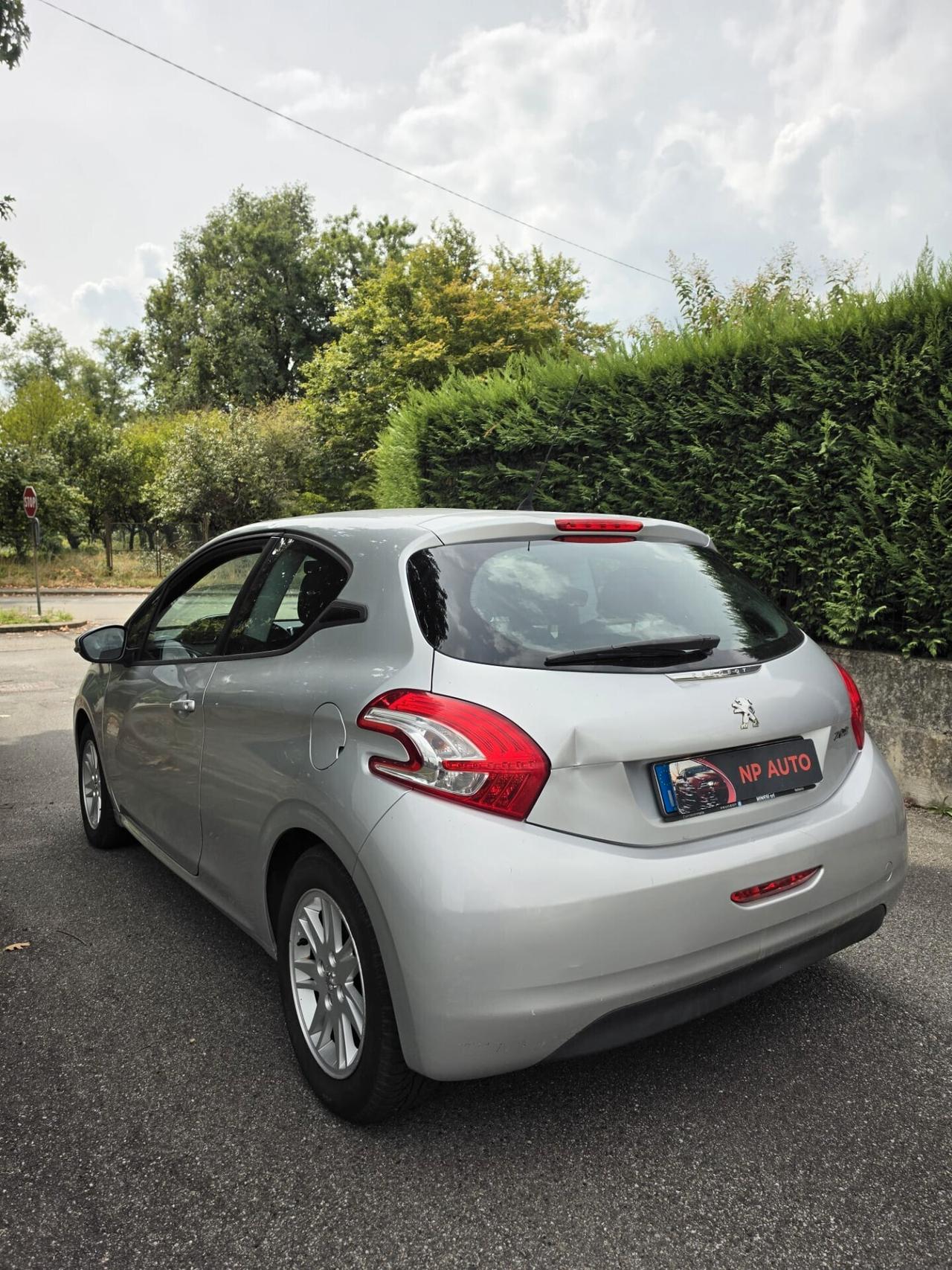 Peugeot 208 neopatentati