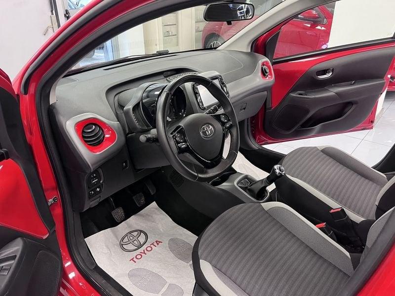 Toyota Aygo Aygo Connect 1.0 VVT-i 72 CV 5 porte x-play