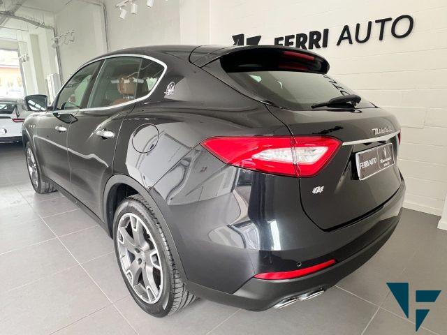 MASERATI Levante 3.0 BT V6 AWD Granlusso