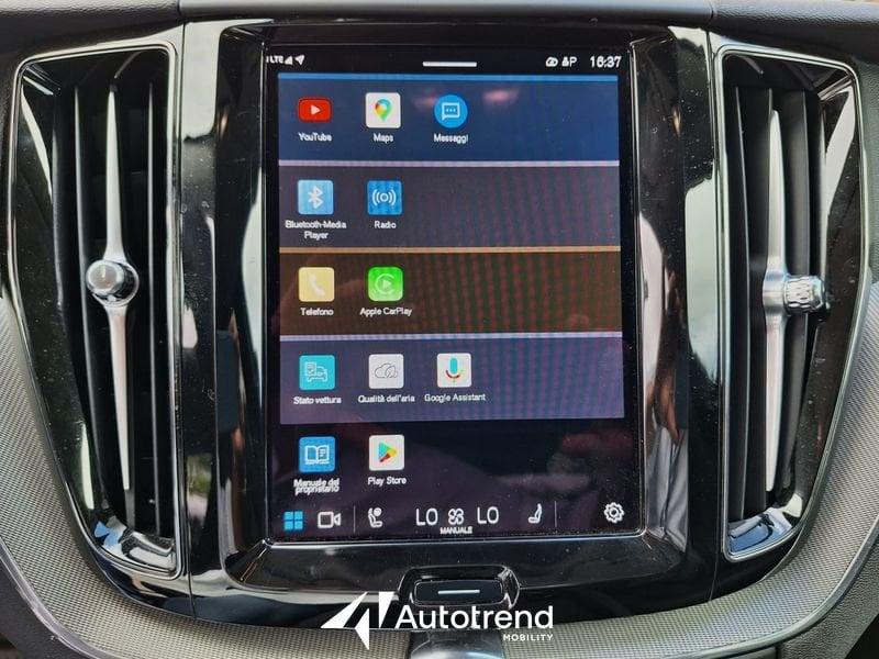 Volvo XC60 B4 197+12 CV Automatica Mild Hybrid Plus Dark