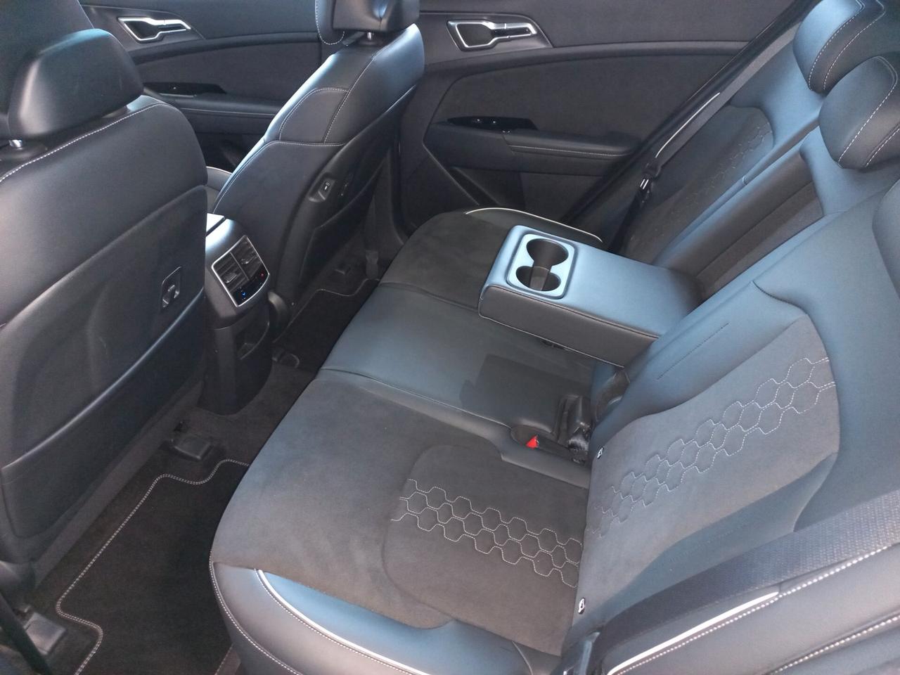 Kia Sportage 1.6 TGDi HEV AT GT-line Plus