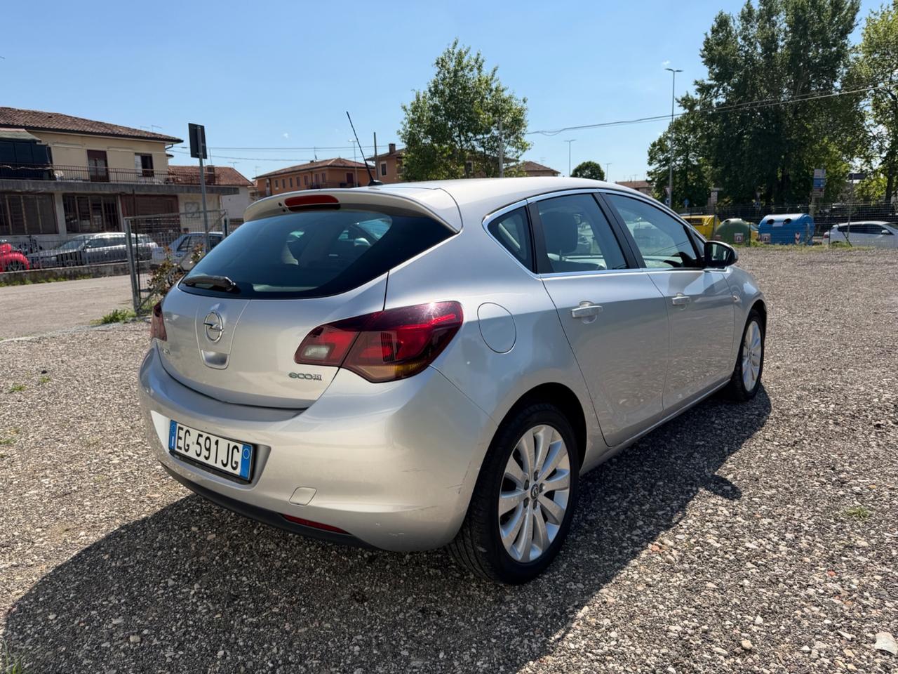 Opel Astra 1.3 CDTI 95CV S&S 5 porte Cosmo