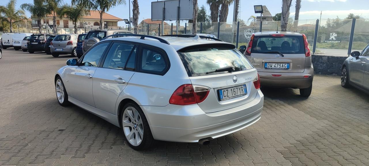 Bmw 320 320d cat Touring Futura da vetrina