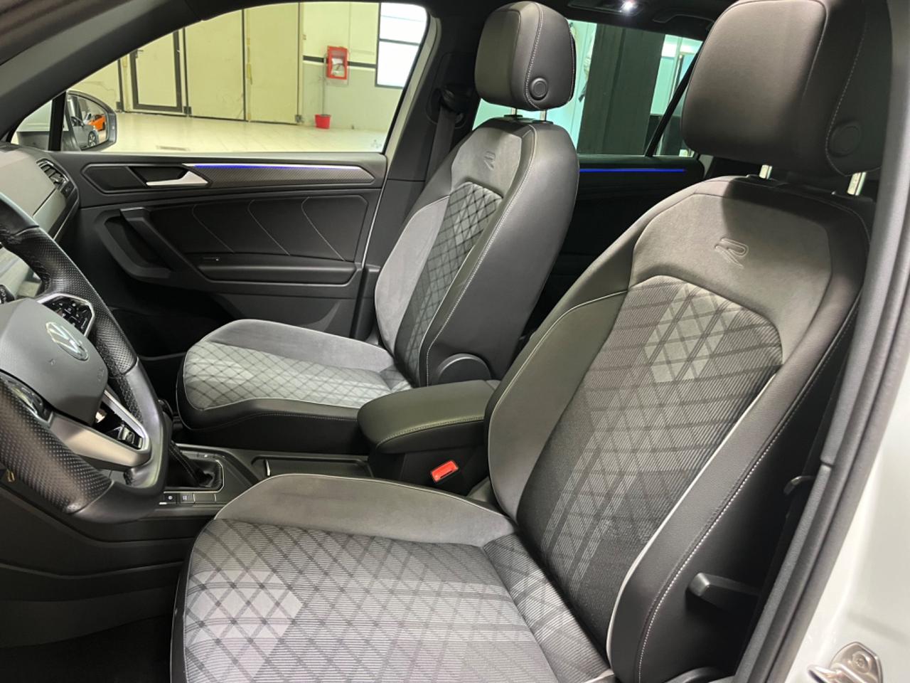 Volkswagen Tiguan 2.0 TDI 150 CV DSG R-Line *tetto