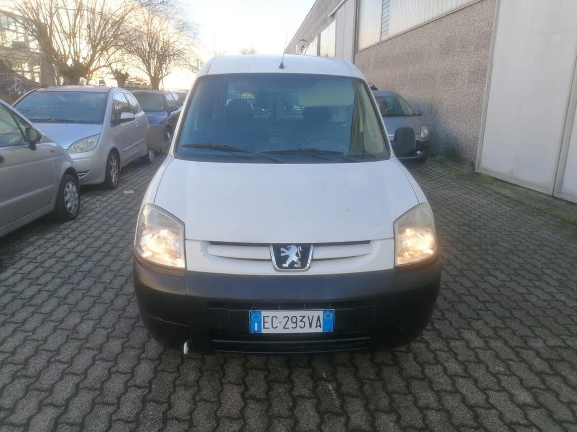 Peugeot 1.4BENZINA METANO 2010