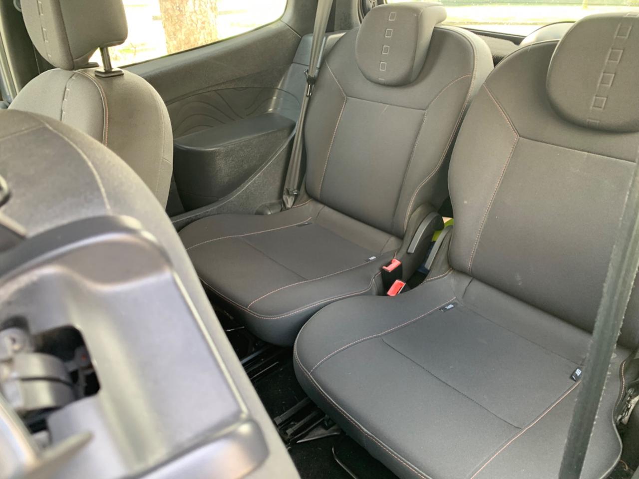 Utilitaria 1.2 benzina neopatentati