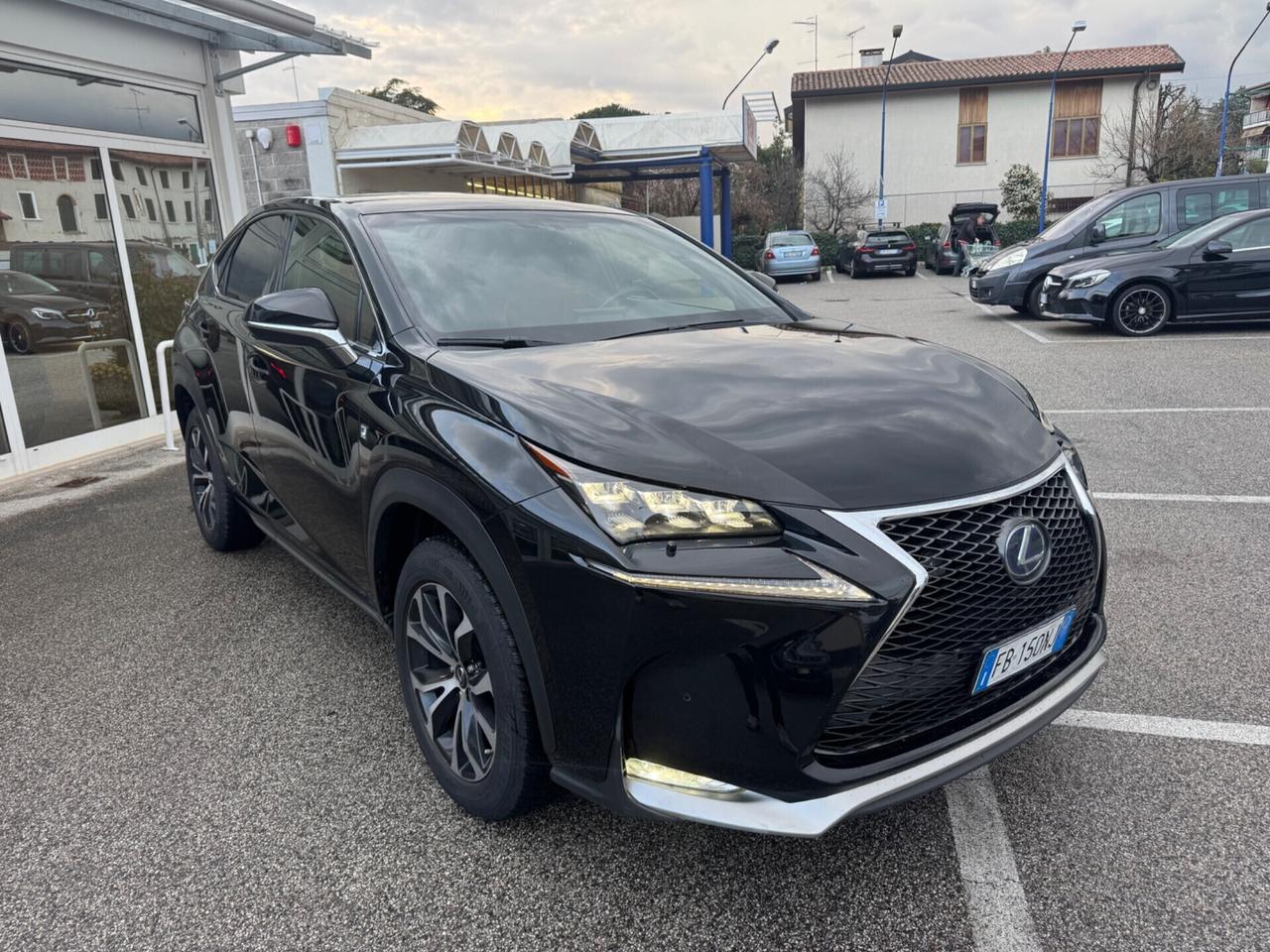 Lexus NX 300h NX Hybrid 4WD F-Sport